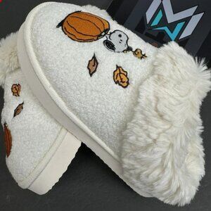 American Eagle Peanuts Slippers Womens Size 8 Ivory White Fall Faux Fur Snoopy